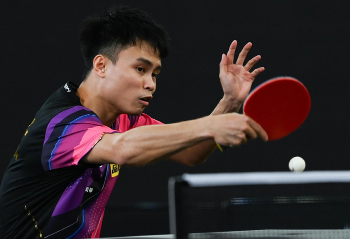 周启豪爆冷胜川上流星 国乒首日四将开门红