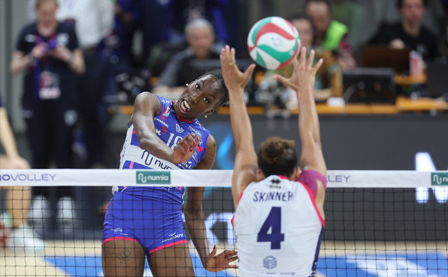 米兰力克斯坎迪奇晋级决赛 遭遇朱婷科内利亚诺