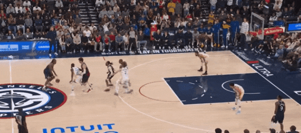 追梦格林封杀莱纳德，季后赛首场惨败